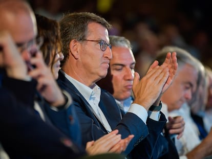 El presidente del PP, Alberto Núñez Feijóo, en la clausura de la Interparlamentaria de Toledo, este domingo.