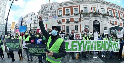 Protesta exigiendo la paralización de los desahucios, el pasado diciembre en Madrid.