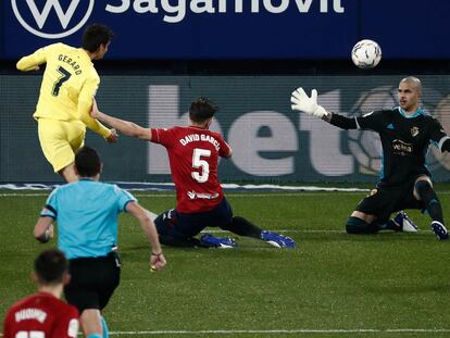 Gerard Moreno marca gol contra el Osasuna.