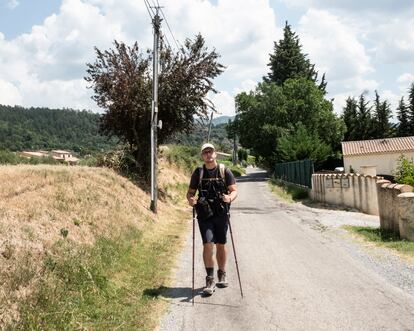 Rémy Bourdon, un joven que realiza el camino desde Golfe-Juan hasta Grenoble siguiendo la ruta de Napoleón.