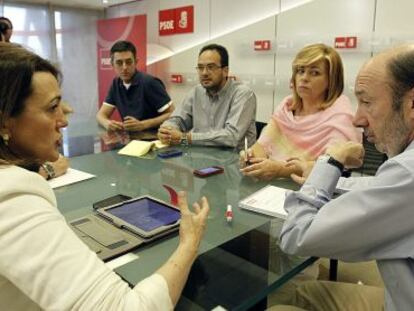 The emergency meeting of the PSOE.