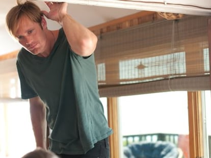 Alexander Skarsg&aring;rd, en una imagen de &#039;Qu&eacute; hacemos con Maisei?&#039; 