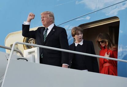 Trump, seu filho Barron e sua esposa, Melania.