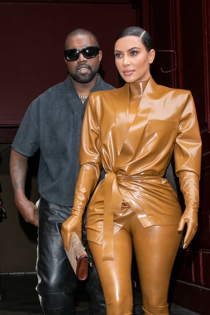 Kim Kardashian y Kanye West en París en 2020.