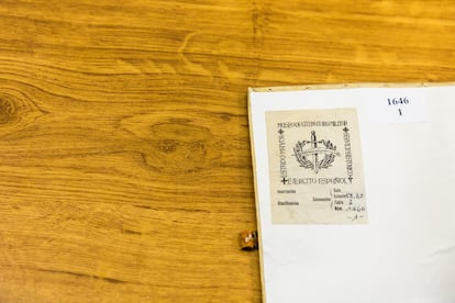 'Exlibris' sin fecha que recuerda la propiedad del libro.