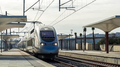 Uno de los trenes de alta velocidad de la línea de alta velocidad marroquí Al Boraq.