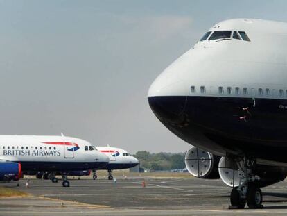 Aviones de British Airways en el aeropuerto de Bournemouth.