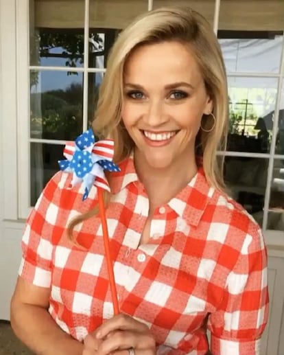 La oscarizada actriz Reese Witherspoon compartió un 'gif' en su cuenta de Instagram con el que felicitaba a sus 6,4 millones de seguidores el día nacional de Estados Unidos.