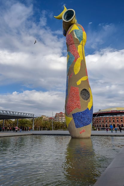 Escultura 'Dona i ocell' al parc Joan Miró