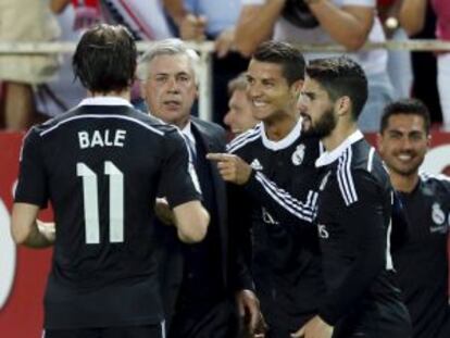 Ancelotti, con sus jugadores.