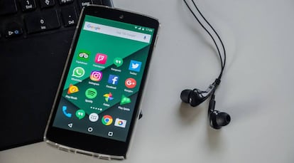 Un móvil Android.