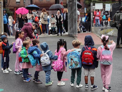 Alumnos de infantil y primaria del colegio público La Ería de Oviedo