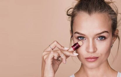 Maybelline corrector borrador Josephine Skriver