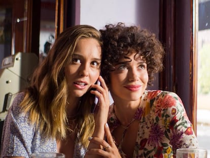 Paula Usero y Carol Rovira, en la segunda temporada de '#Luimelia'.