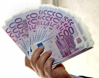 Un fajo de billetes de 500 euros.