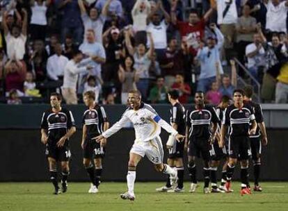 Beckham celebra su primer gol en la Liga de Estados Unidos.