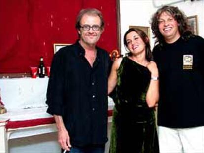 De izquierda a derecha, Eduardo Aute, Mónica Molina y José Mercé, durante la gira.