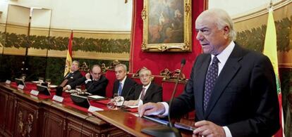 Francisco González, durante su intervención en la sesión de clausura del curso académico de la Real Academia Española de Medicina