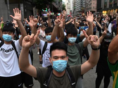 Manifestación ayer en Hong Kong contra la nueva ley de seguridad impuesta por Pekín.