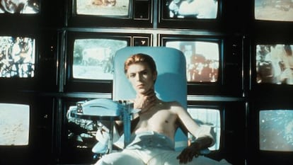 Bowie en un fotograma de la película 'The man who fell to Earth' (1976)