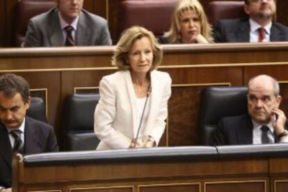 La vicepresidenta, Elena Salgado, en la sesión de control del Gobierno.