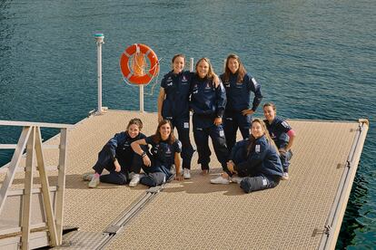 El equipo Orient Express-L’Oréal Racing Team, que representará a Francia. De izquierda a derecha, Amélie Riou, Lara Granier, Manon Audinet, Jessie Kampman, Audrey Ogereau, Aloïse Retornaz y Pauline Courtois.