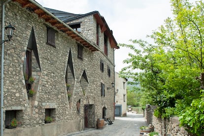 Fachada del restaurante Ansils en Anciles, Huesca.