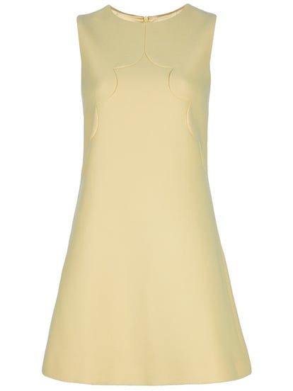 Un vestido atemporal en amarillo pálido que, además de para prom, serivirá para muchas otras ocasiones. Es de Goat y cuesta 550 euros (aprox).