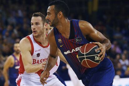 Hanga y Marcelinho, en un Bar&ccedil;a-Baskonia.