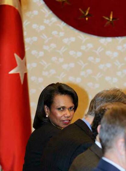 Condoleezza Rice, en el encuentro con el presidente turco.