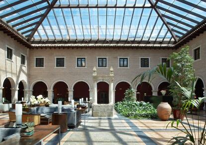 Claustro del AC Hotel Palacio de Santa Ana, en Valladolid. 