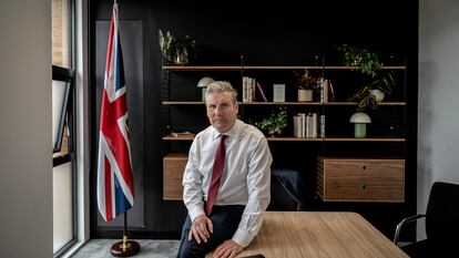 Keir Starmer, retratado en su despacho del Partido Laborista en Londres el pasado mes de mayo.