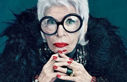 Iris Apfel, de 90 años, la nueva imagen de la marca de cosméticos MAC.