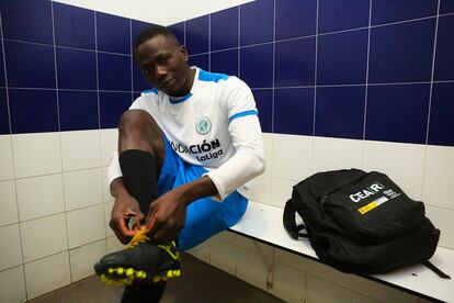 El costamarfileño Bakary es uno de los integrantes del CEAR CF.