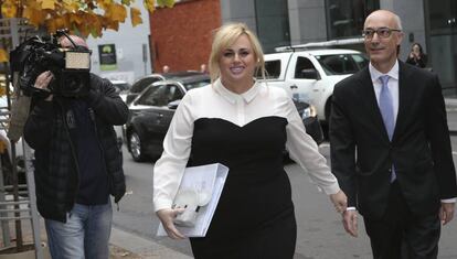 Rebel Wilson llega a la Corte Suprema en Melbourne este martes