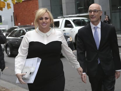 Rebel Wilson llega a la Corte Suprema en Melbourne este martes