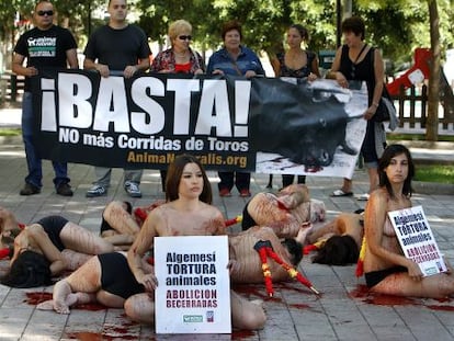 An anti-bullfighting protest in Algemesí, Valencia, in 2009.