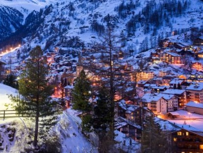 Las estaciones de esqu&iacute; Gstaad, Zermatt, en Suiza. 