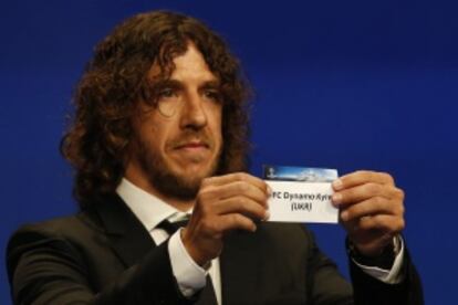 Puyol, durante el sorteo.