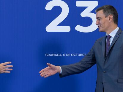 El presidente del Gobierno en funciones, Pedro Sánchez, antes de la reunión informal del Consejo Europeo de la UE en Granada, este viernes.