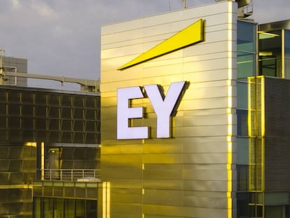 EY tiene 312.000 empleados en todo el mundo.