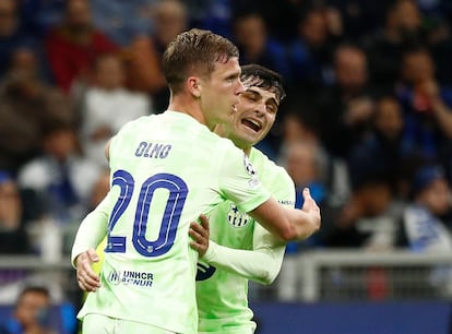 Dani Olmo y Pedri, celebran el empate ante el Inter.