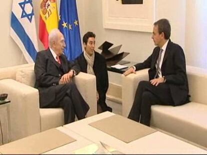 Zapatero recibe a Simón Peres en La Moncloa