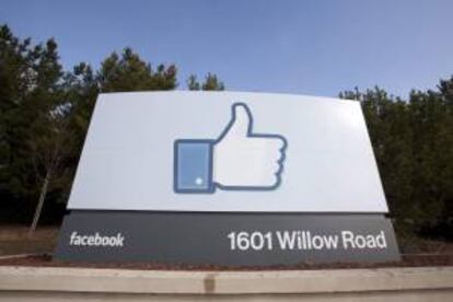 Una se?al en la nueva sede corporativa de Facebook en Menlo Park, California, Estados Unidos. EFE/Archivo