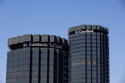 Edificio de CaixaBank, en Barcelona.