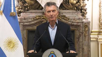 El presidente argentino Mauricio Macri anuncia el inicio de las negociaciones con el FMI.