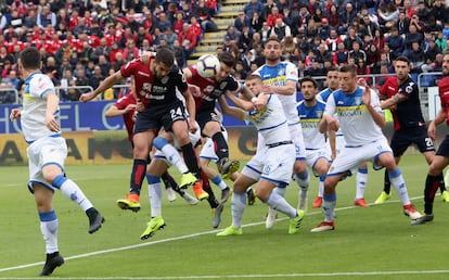 Luca Ceppitelli of Cagliari in action  during the Serie A match between Cagliari and Frosinone Calcio at Sardegna Arena on April 20, 2019 in Cagliari.