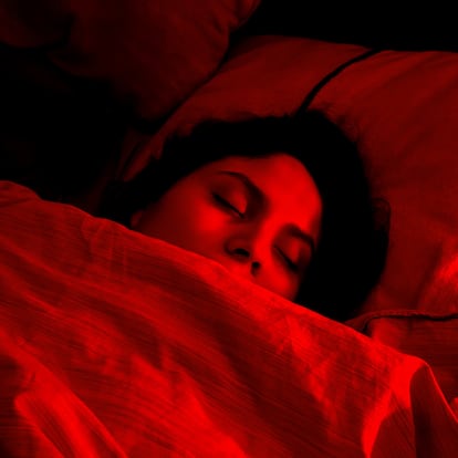 Artículo de Papallones Escaparate sobre una luz roja para dormir.
