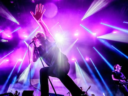 Matt Berninger, cantante de The National, durante un concierto del grupo en Milán en 2018. 