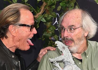 Peter Fonda y Jack Horner durante el preestreno de la película